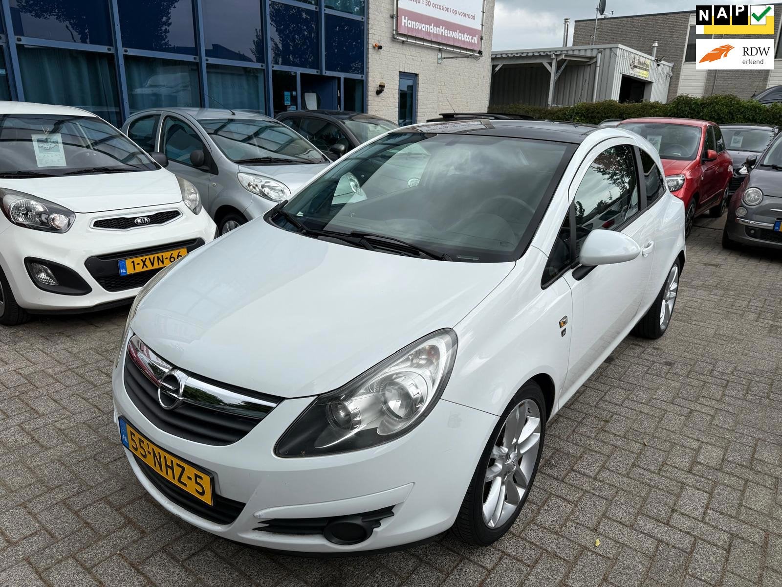 Opel Corsa 1.2-16V Cosmo AUTOMAAT, Panoramadak, Airco, APK 1, Euro 5, Gebruikt, 750 kg, 1229 cc