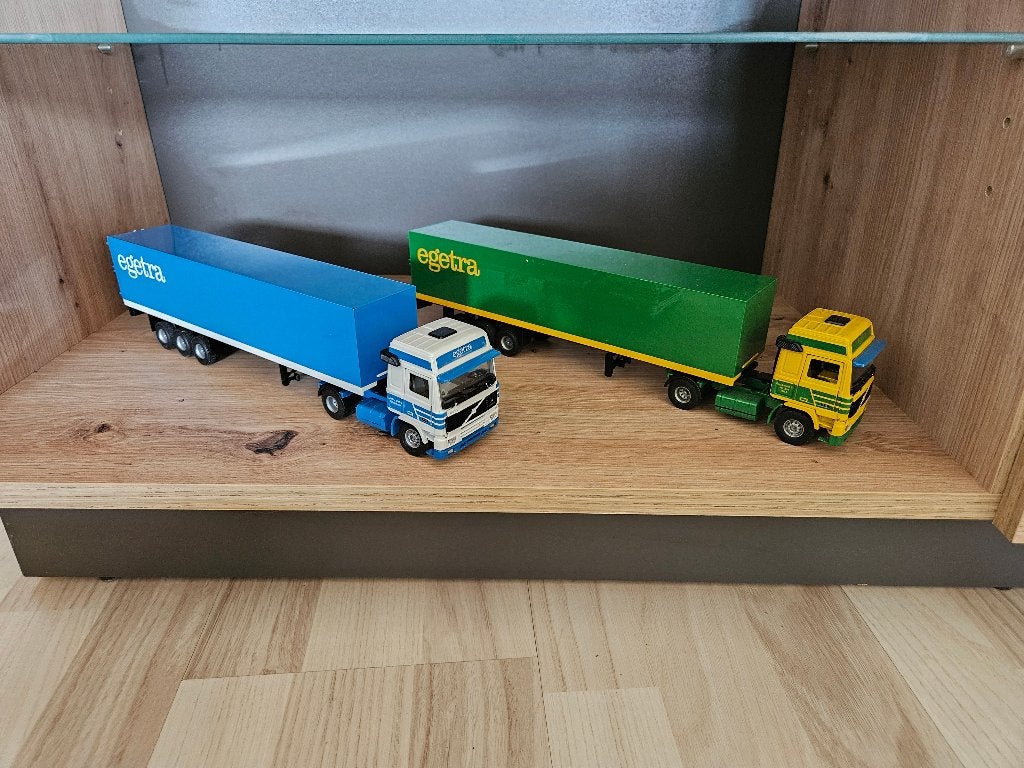 volvo 1;50, Hobby en Vrije tijd, Ophalen of Verzenden, Zo goed als nieuw, Bus of Vrachtwagen, Tekno