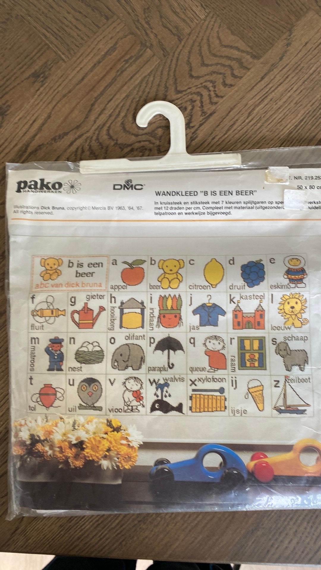 Nieuw borduurpakket Dick Bruna alfabet, Ophalen, Nieuw, Handborduren, Borduurpakket