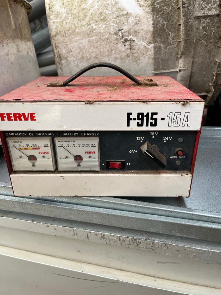 Ferve Acculader F-915 15A - 6V/12V/18V/24V, Ophalen of Verzenden, Gebruikt, Universele onderdelen