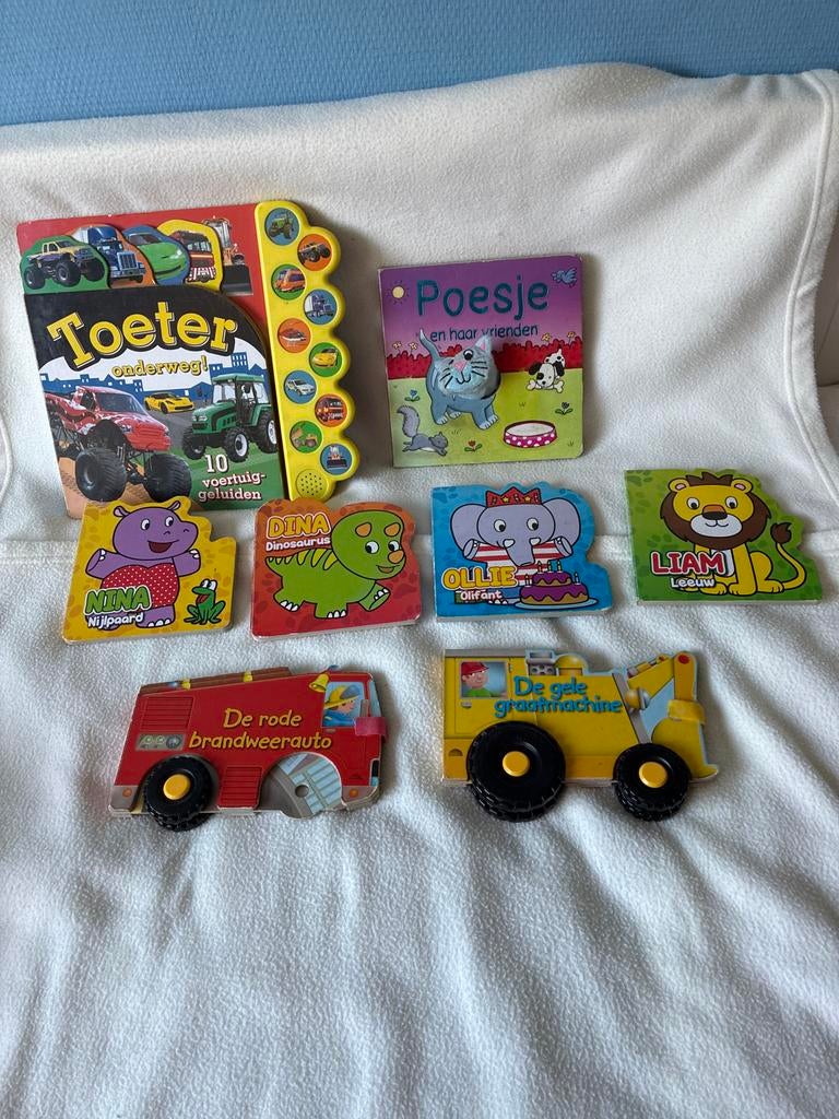 Diverse baby- en kinderboeken met geluid en wielen, Boeken, Kinderboeken | Baby's en Peuters, Ophalen of Verzenden, Gelezen, Uitklap-, Voel- of Ontdekboek