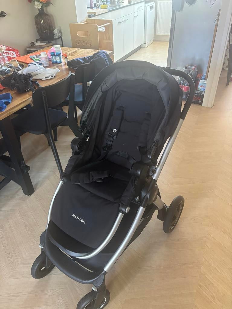 Maxi Cosi Adorra 2 Essential Black + accessoires, Ophalen, Gebruikt, Kinderwagen, Maxi-Cosi