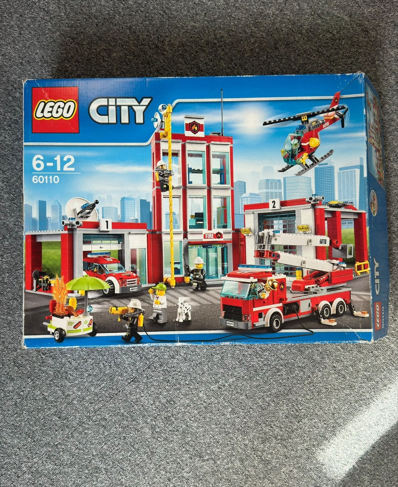 LEGO City Brandweerkazerne 60110 met instructies en doos, Ophalen of Verzenden, Gebruikt