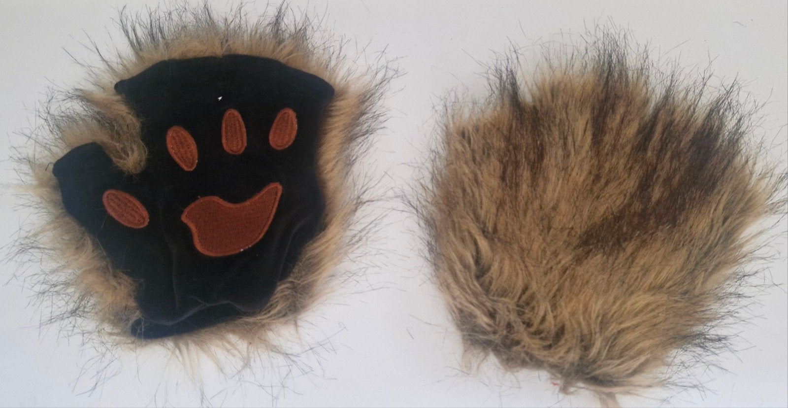 Furry/therian handschoenen te koop!, Ophalen of Verzenden, Nieuw, Goud, Kostuum of Pak