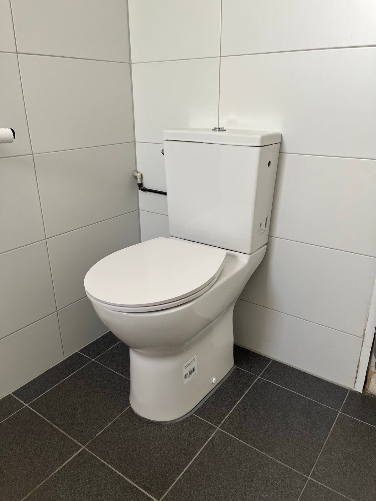 Verhoogde toiletpot met stortbak - Duoblokpot, Doe-het-zelf en Verbouw, Sanitair, Ophalen, Zo goed als nieuw, Toilet