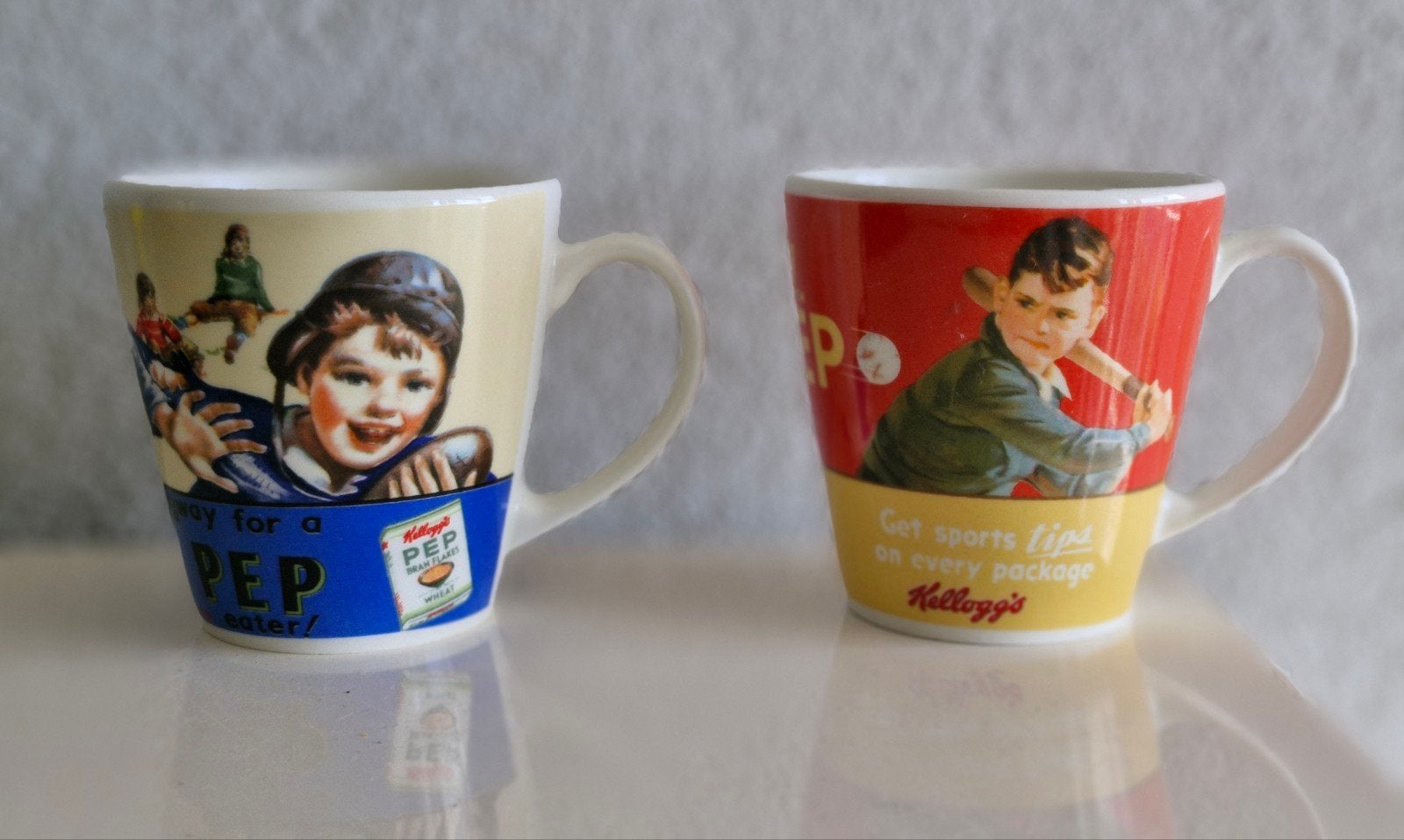 Twee Vintage Kellogs Bekers, Ophalen of Verzenden, Zo goed als nieuw, Overige stijlen, Kop(pen) en/of Schotel(s)