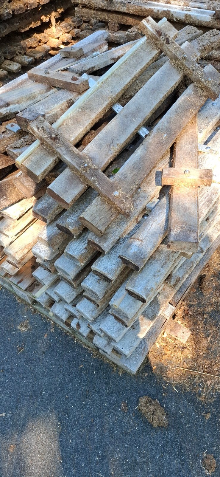 Azobé haardhout – zeer hoge calorische waarde – €25 per m³, Tuin en Terras, Haardhout, 6 m³ of meer, Ophalen