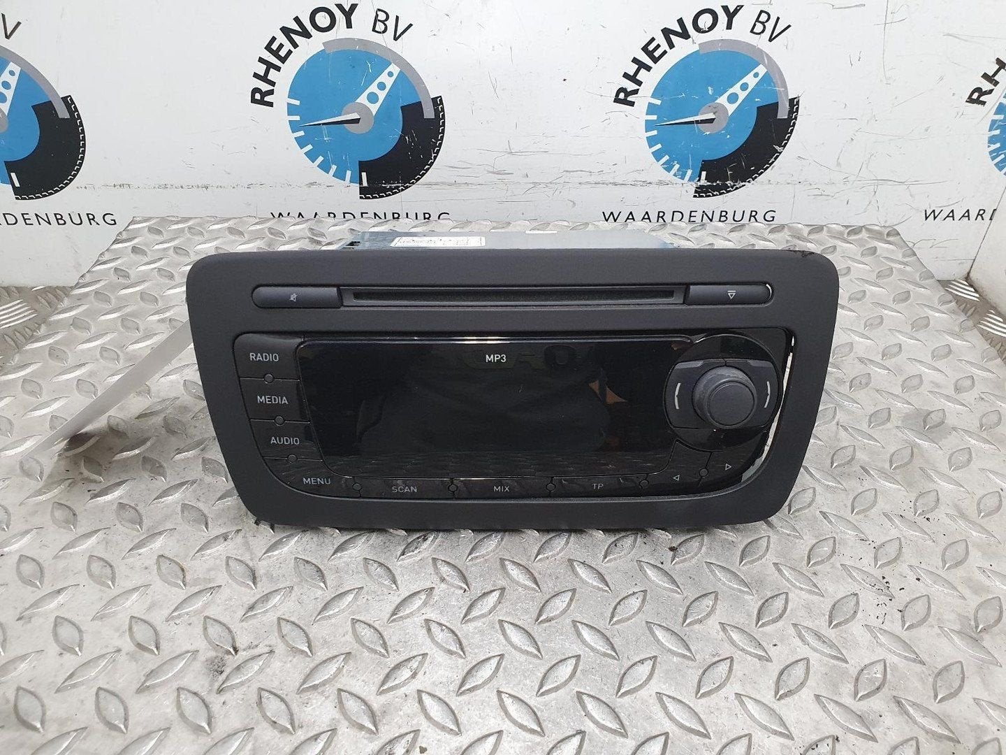 SEAT IBIZA 1.2 TDI Style Eco.  RADIO 2011, Auto-onderdelen, Ophalen of Verzenden, Gebruikt, Stiba lid