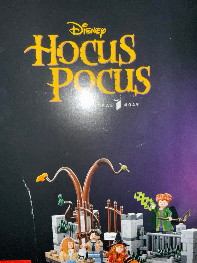 LEGO Ideas Disney Hocus Pocus: Het Sanderson Zussen Huis, Ophalen of Verzenden, Nieuw, Complete set, Lego