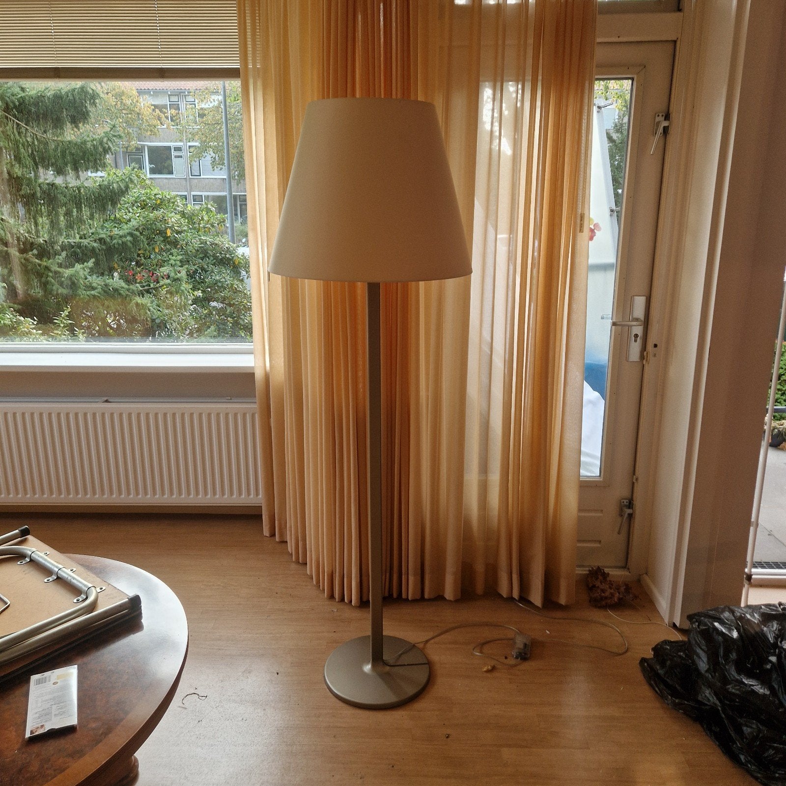 Artemide vloerlamp - 175 cm hoog, Ophalen of Verzenden, Zo goed als nieuw, Metaal, 150 tot 200 cm