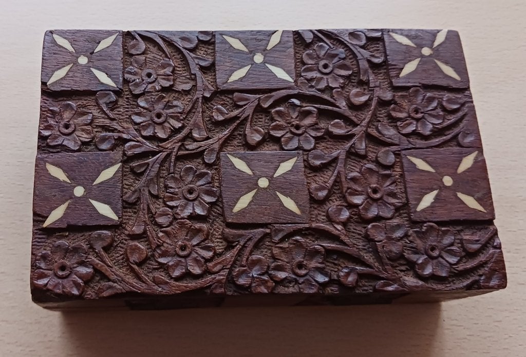 Houten doosje Handgemaakt ingelegd met been, Antiek en Kunst, Overige onderwerpen, Houtsnijwerk, Minder dan 20 cm, Ophalen of Verzenden