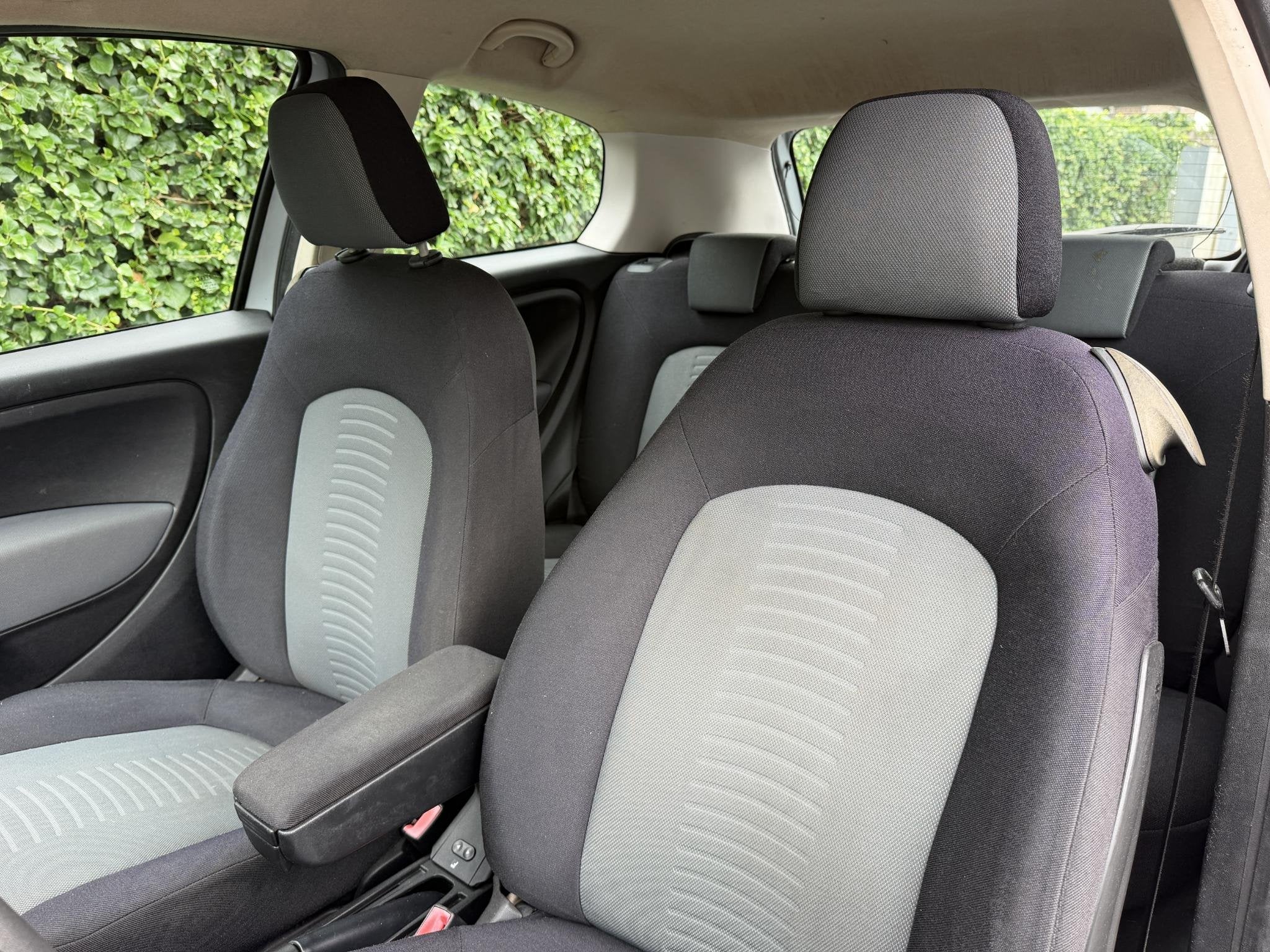 Foto 10 van Fiat Grande Punto 1.4 Dynamic | Airco | Cruise Control | LMV