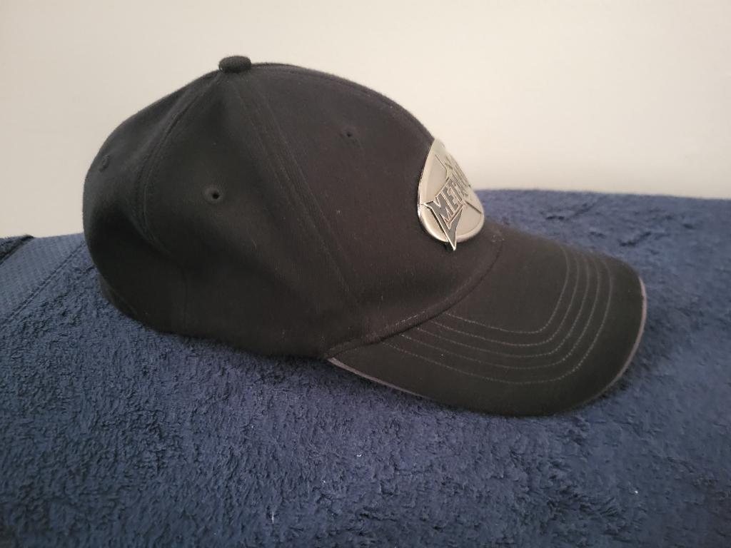 Metallica pet/cap zwart + metalen embleem, Verzenden, Zo goed als nieuw, One size fits all