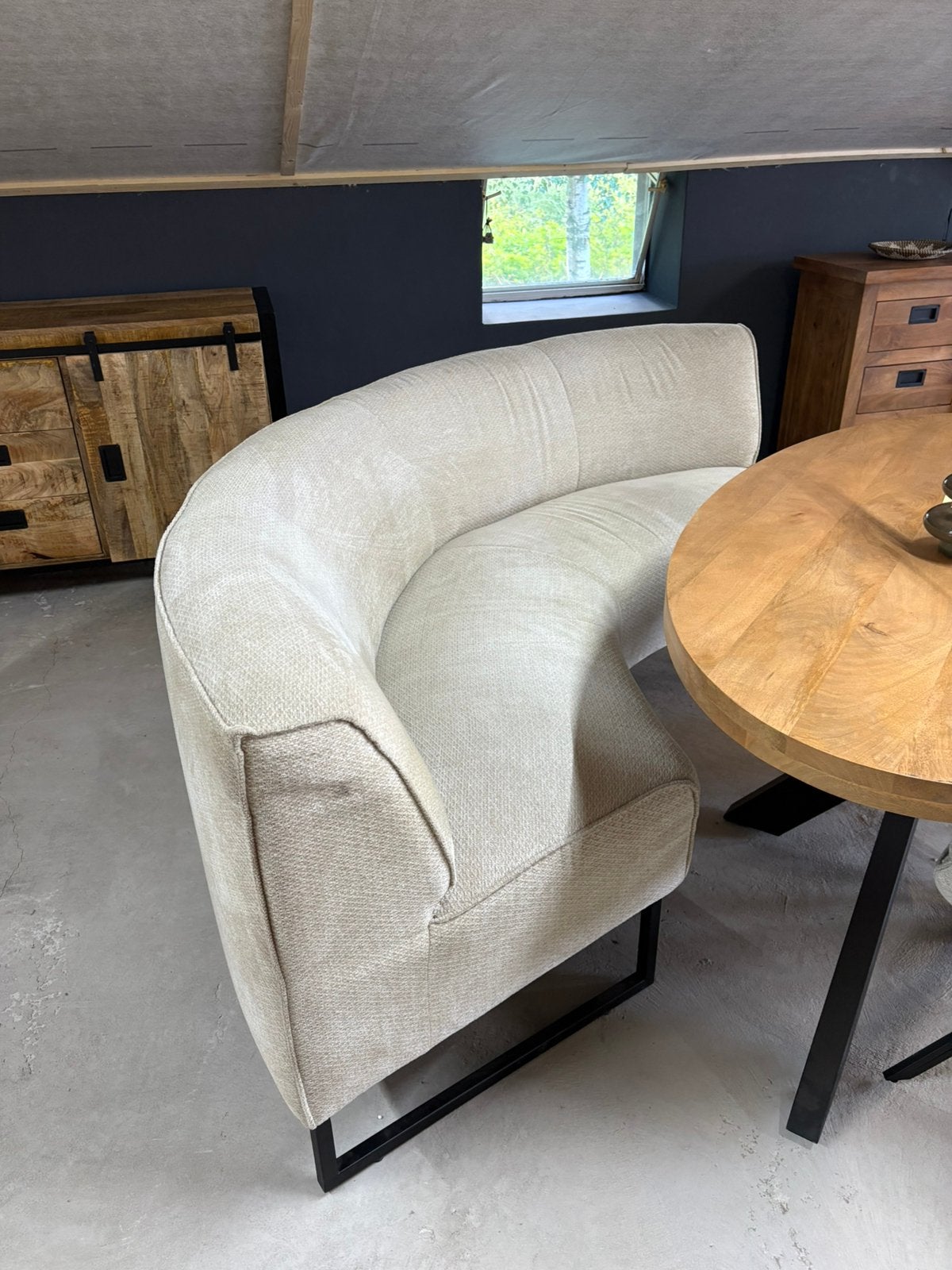 Gebogen eetkamerbank beige – NIEUW, Huis en Inrichting, Ophalen, Nieuw