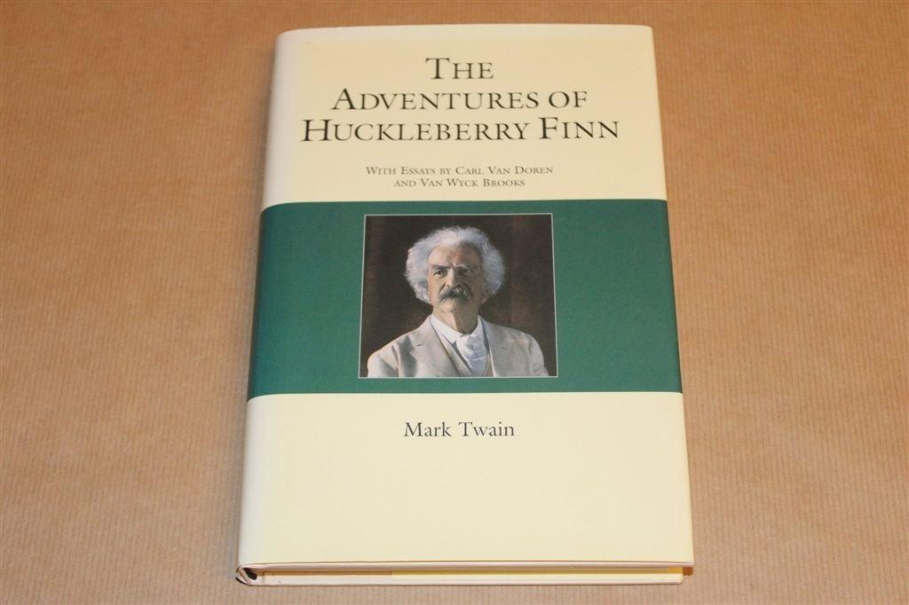 Huckleberry Finn — Mark Twain — Engelse Klassieker, Ophalen of Verzenden, Gelezen
