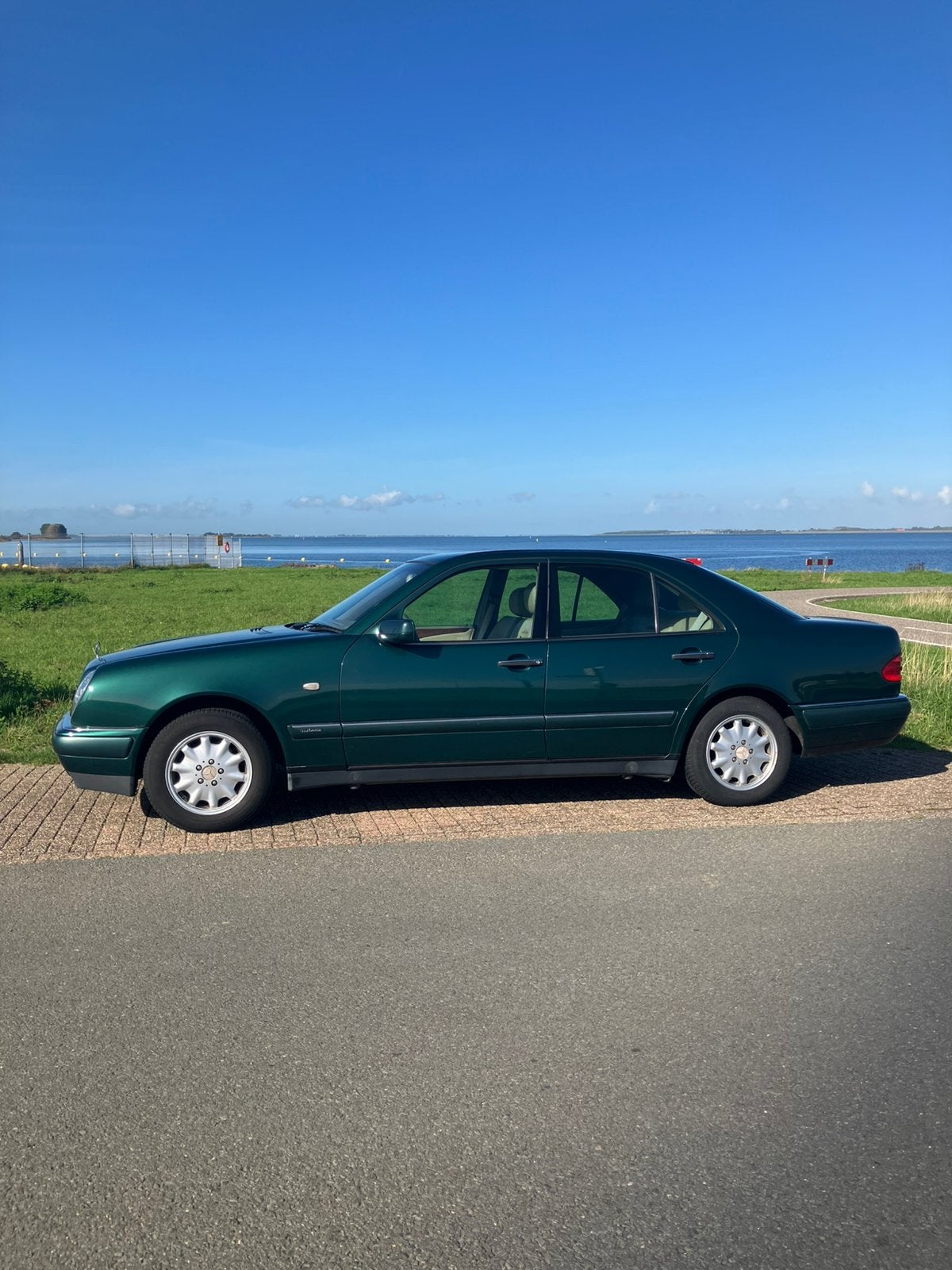 Mercedes-Benz E-Klasse 2.4 E240 Sedan Elegance AUT 1998, foto 4