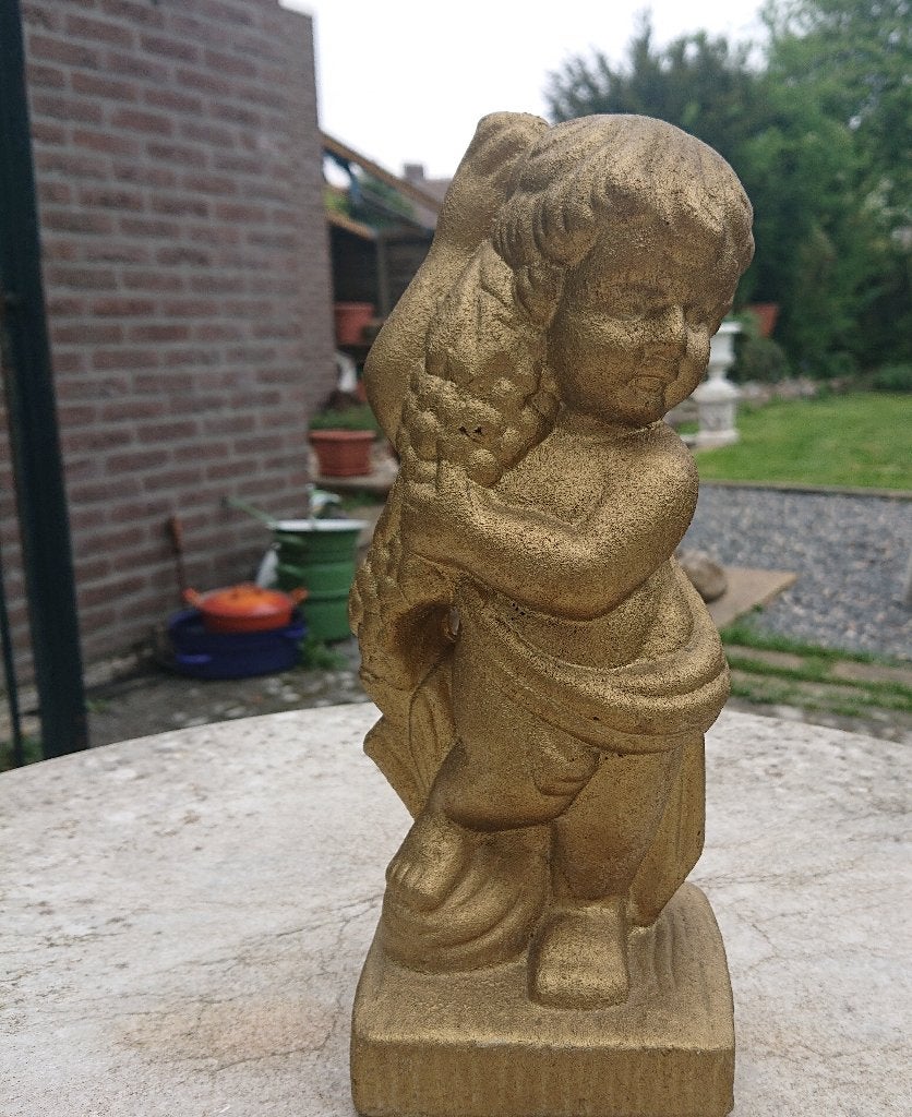terracotta TUINBEELDJE  met brons-finish, Putti, hoog 25 cm, Ophalen of Verzenden, Gebruikt, Overige materialen, Engelenbeeld