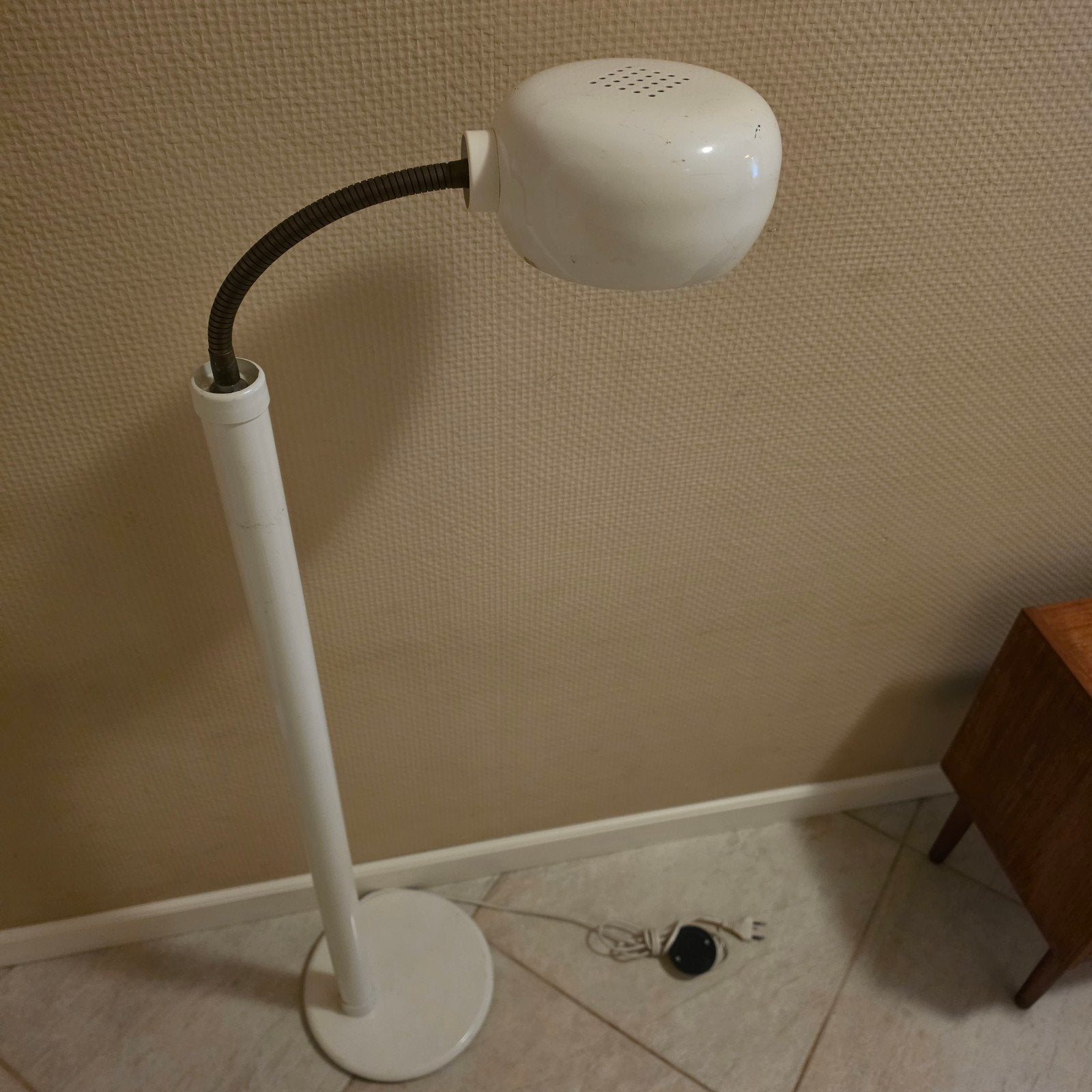 Vintage Jaren 70 Vloerlamp Wit Oogbol Opknapper Deel, Ophalen of Verzenden, Gebruikt, Kunststof