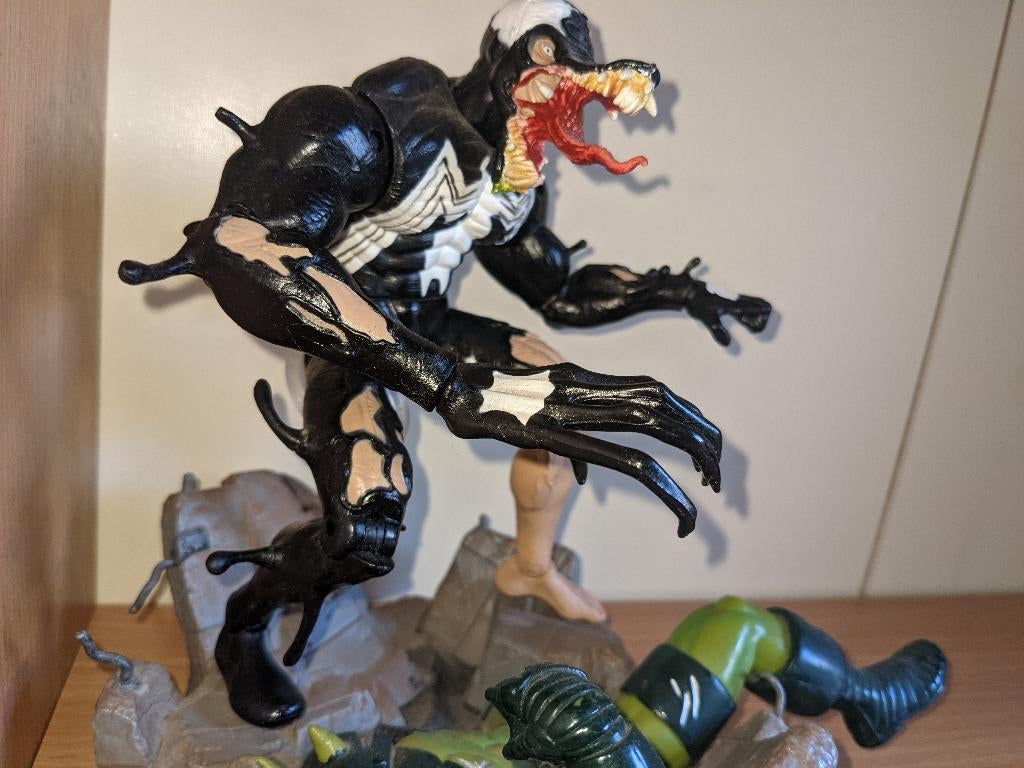 Marvel Legends Spider-Man Classics 2001 (Venom - Series 1 ), Verzamelen, Ophalen of Verzenden, Gebruikt