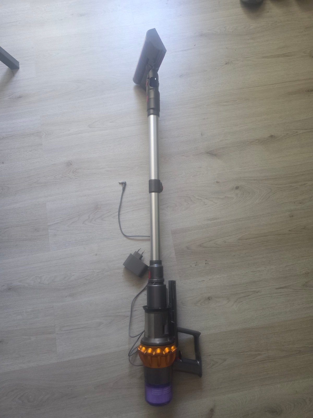 Dyson V15 met defect - voor de handige Harry, Draadloos, Ophalen of Verzenden, Dyson, Niet werkend