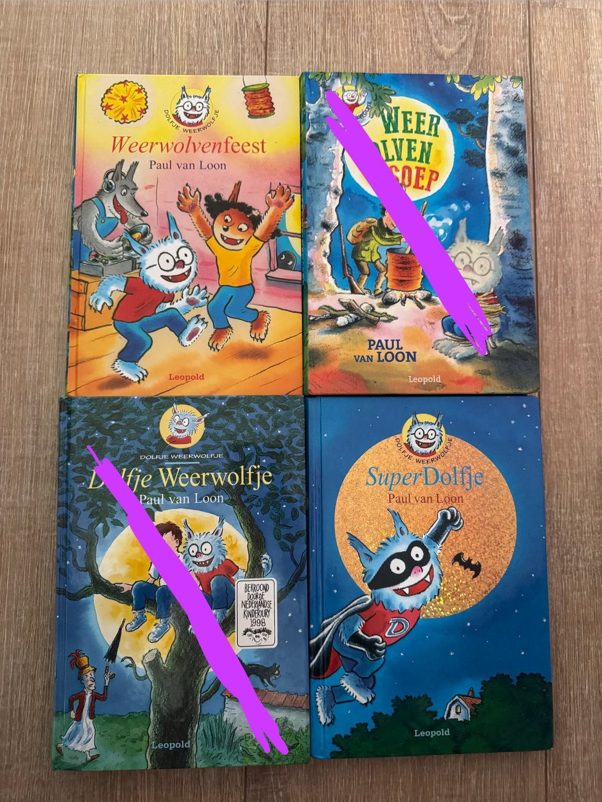 2x dolfje weerwolfje 8,00, Boeken, Ophalen of Verzenden, Zo goed als nieuw, Fictie algemeen