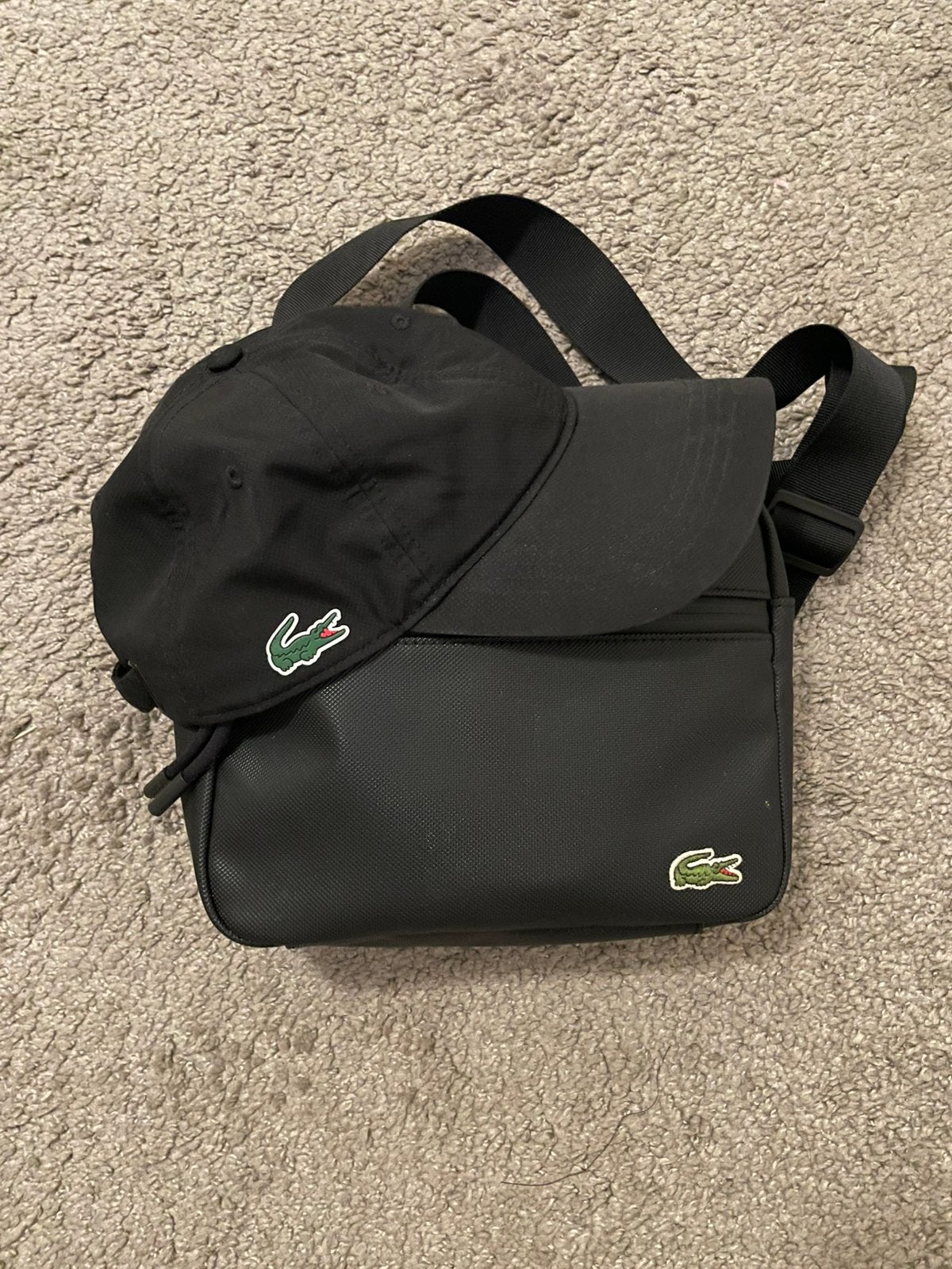 Lacoste pet en tas, Ophalen of Verzenden, Zo goed als nieuw, One size fits all