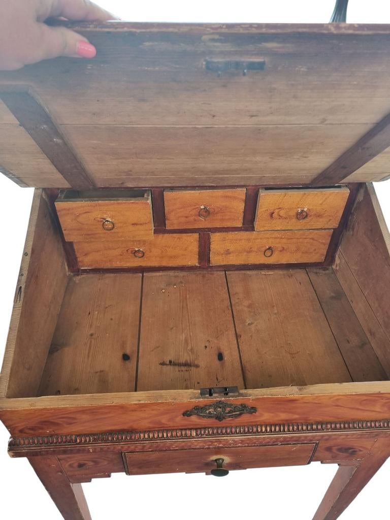 Antieke schrijftafel bxdxh 75x62x108, Ophalen
