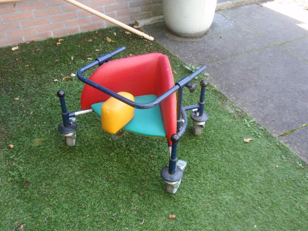 trippelstoel voor gehandicapt kind, Ophalen, Gebruikt