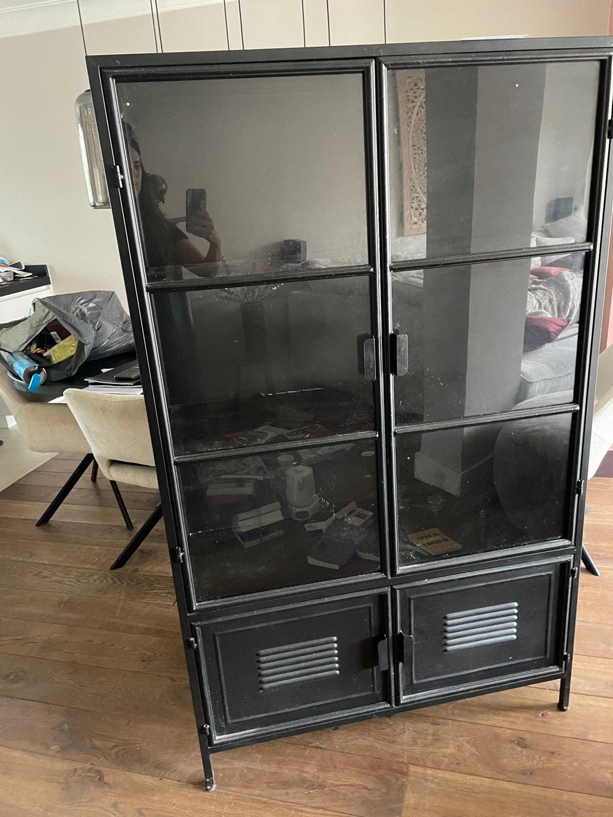 Zwarte metalen kast van karwei, Huis en Inrichting, Ophalen, Met deur(en), 50 tot 100 cm, Zo goed als nieuw