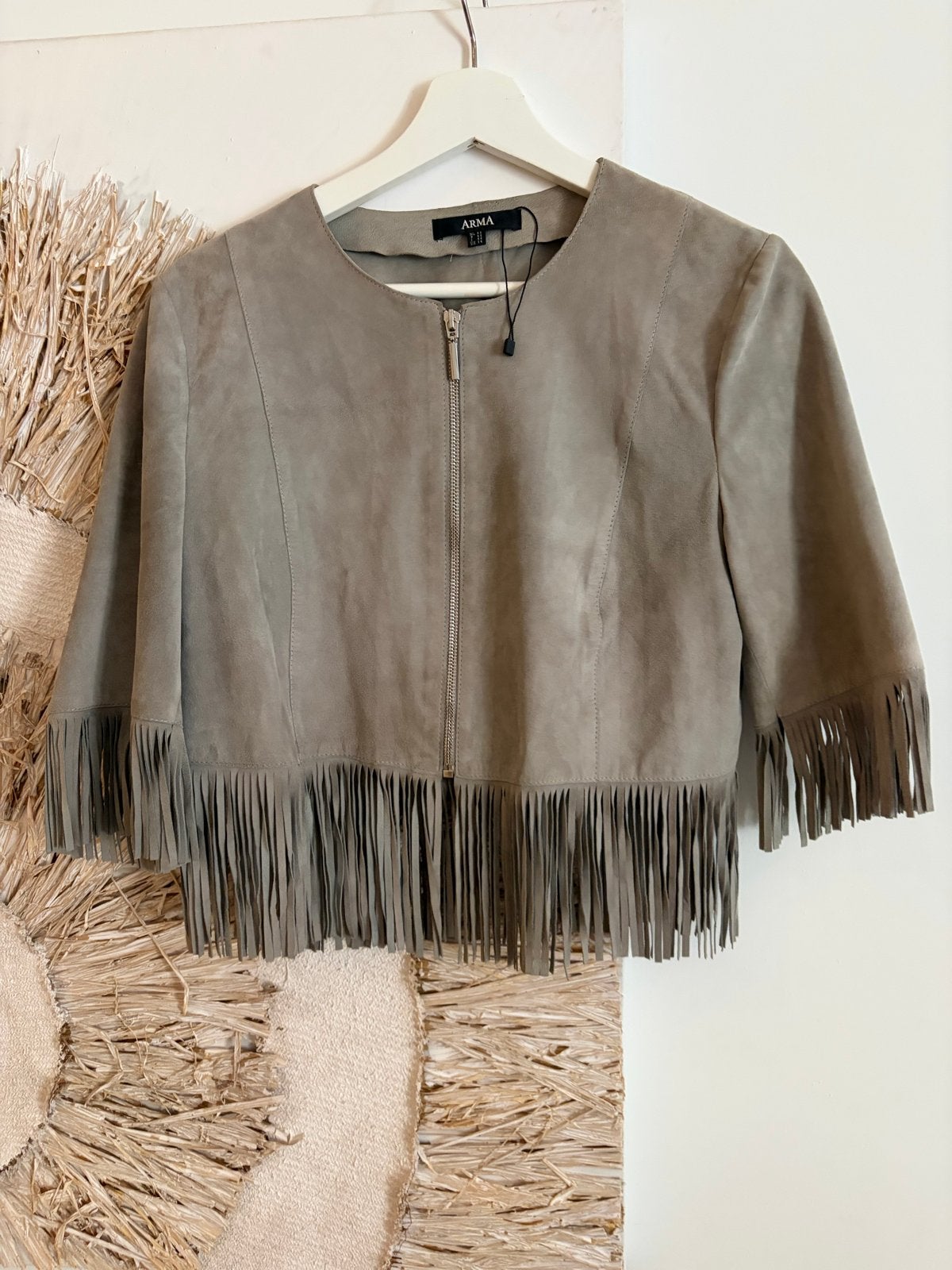 ARMA suède jasje met franjes, Kleding | Dames, Jassen | Zomer, Ophalen of Verzenden, Zo goed als nieuw, Maat 38/40 (M), Grijs