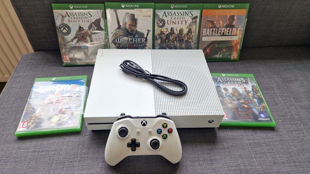 Xbox One S incl. Controller en 6 games, Ophalen of Verzenden, Zo goed als nieuw, 500 GB, Met 1 controller