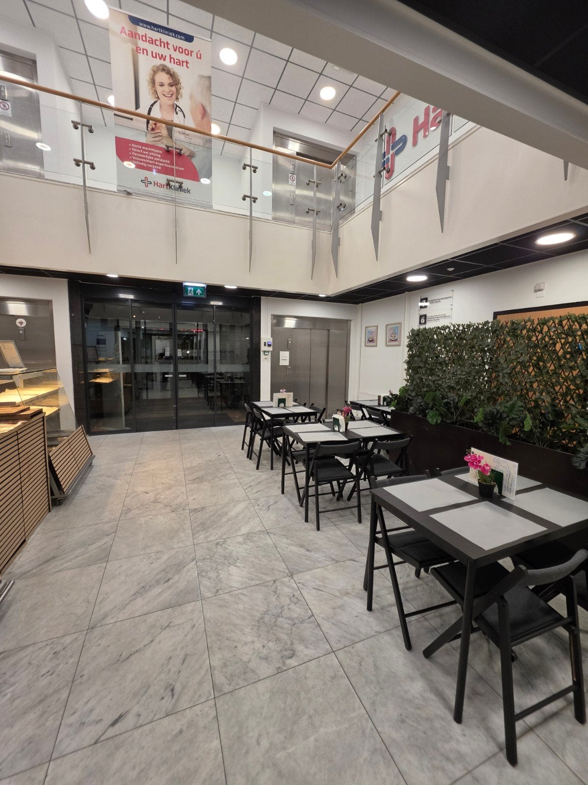 ‼️Ter overname‼️: lunchroom snackbar restaurant in Rijswijk!, Zakelijke goederen