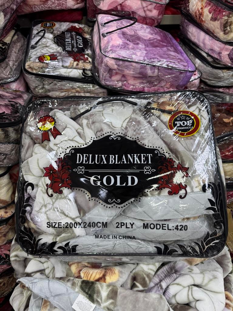 Nieuw Delux Blanket Gold - 200x240cm - Diverse kleuren, Overige kleuren, Ophalen of Verzenden, Deken of Dekbed, Nieuw