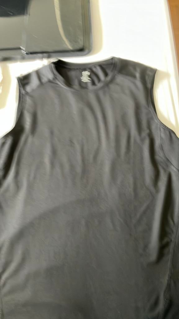 Sport shirt maat M zgan, Maat 48/50 (M), Zwart, Ophalen of Verzenden, Zo goed als nieuw