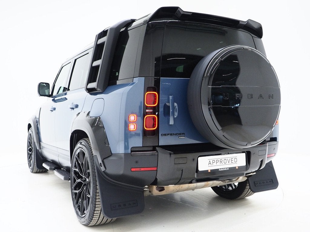 Land Rover Defender 110 2.0 P400e 110 Urban WideTrack Look |, Auto's, Land Rover, Automaat, 404 pk, Gebruikt, Zwart