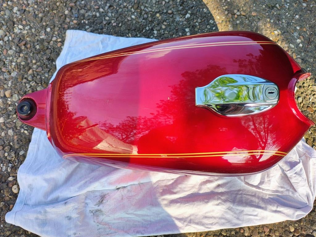 Yamaha RS/RD 200 Benzinetank - Rood, Motoren, Onderdelen | Yamaha, Ophalen of Verzenden, Gebruikt