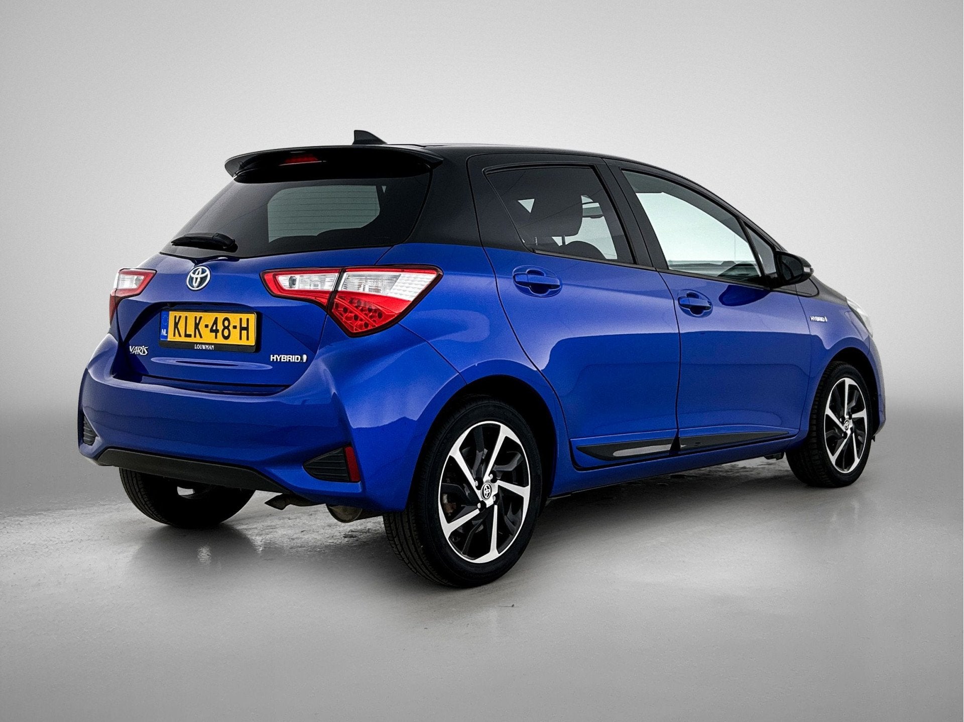 Toyota Yaris 1.5 Hybrid Bi-Tone Plus | Apple Carplay/Android, Auto's, 12 maanden, Gebruikt, 4 cilinders, Blauw