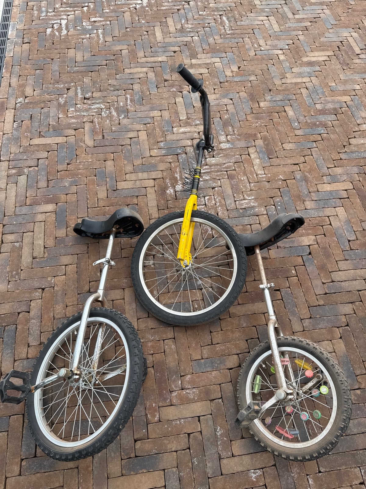 Set van 2 eenwielers Verschillende maten, Ophalen, Gebruikt
