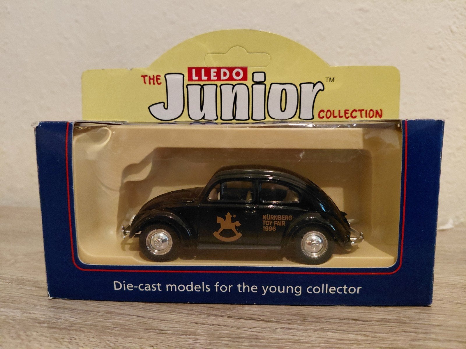 'Nürnberg Toy Fair 1996' VW Kever, Hobby en Vrije tijd, Overige merken, Auto, Verzenden, Groter dan 1:32