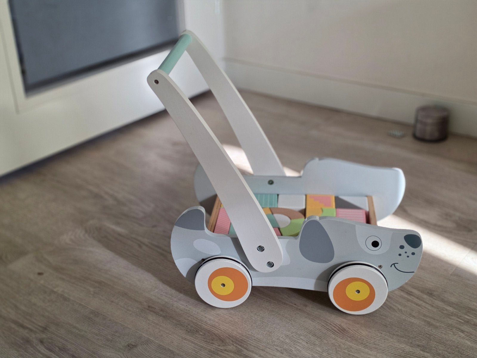 Houten loopwagen met blokken - Hondje, Ophalen of Verzenden, Gebruikt, Overige typen, Met wieltjes