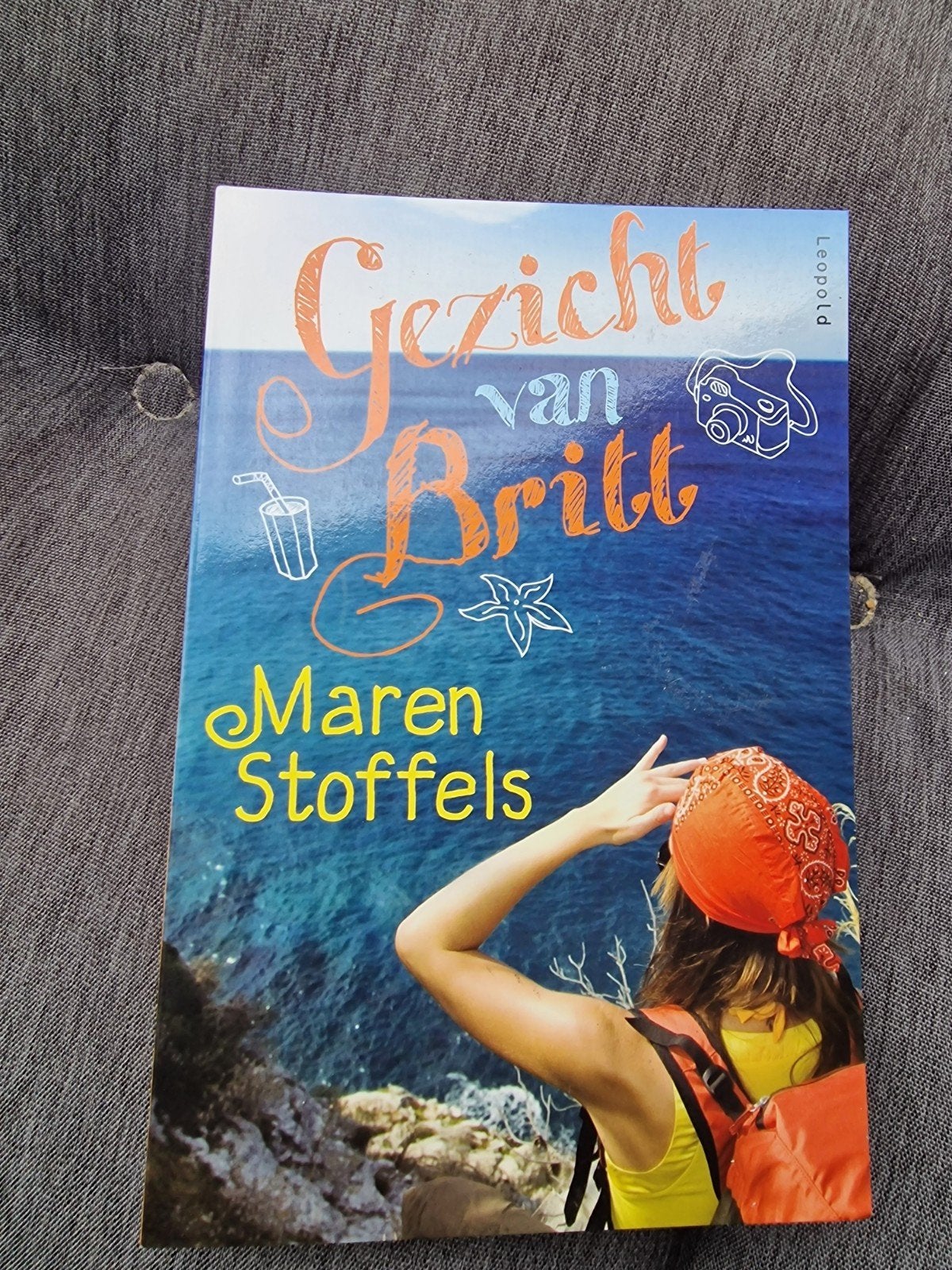 Gezicht van Britt - Maren Stoffels (Jeugdboek), Ophalen, Zo goed als nieuw, Maren Stoffels, Fictie