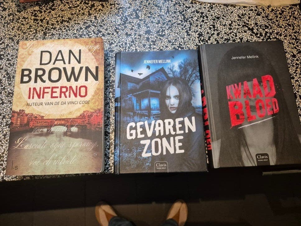 Diverse boeken, Ophalen of Verzenden, Gelezen, Onder andere Dan Brown en Jennefer Mellink