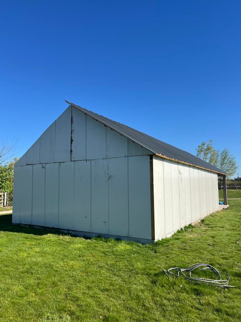 Ruime schuur/bijgebouw - Ideaal als werkschuur of tuinhuis, Ophalen, Overige materialen, Gebruikt, 3 ramen of meer
