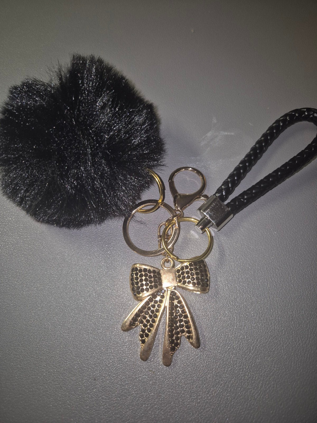 Sleutelhanger met pompon en strik, Ophalen of Verzenden, Nieuw, Overige typen
