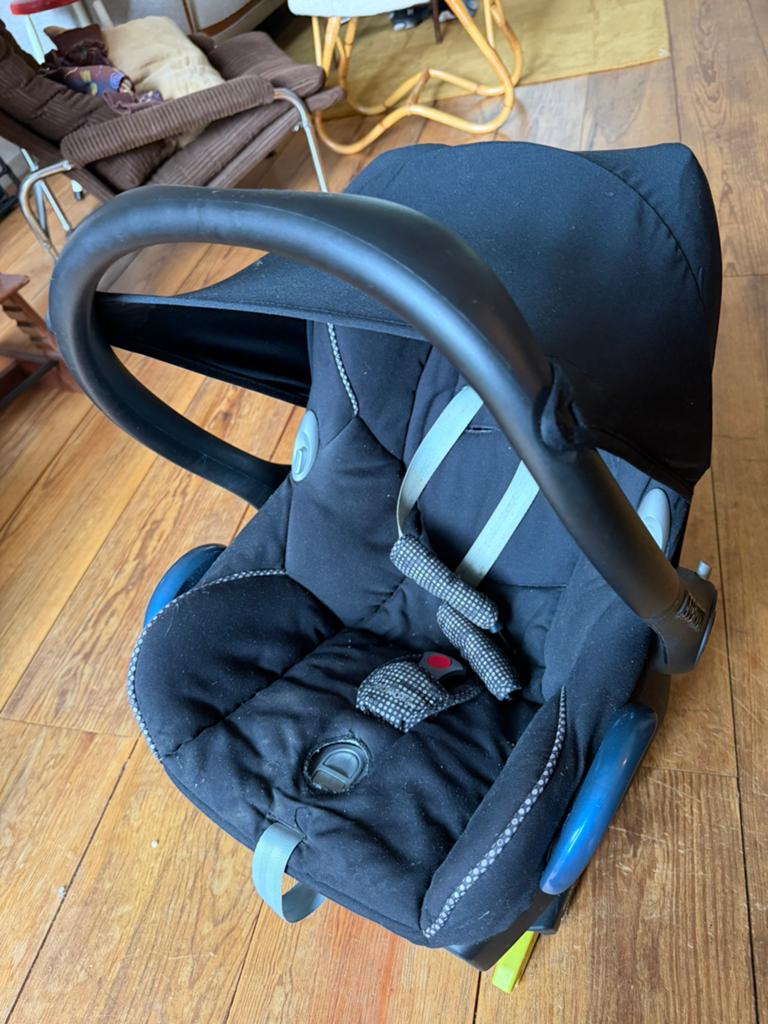 Maxi-Cosi babyautostoel met EasyFix Isofix base, Kinderen en Baby's, Autostoeltjes, Ophalen, Zo goed als nieuw, Isofix, 0 t/m 13 kg