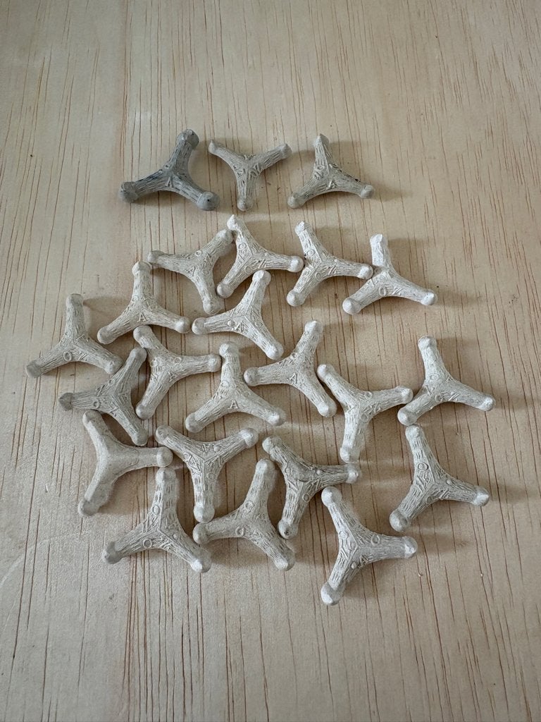 Stapelmateriaal voor keramiek stook - triangels NR 0Z of 00?, Hobby en Vrije tijd, Pottenbakken, Ophalen of Verzenden, Gebruikt