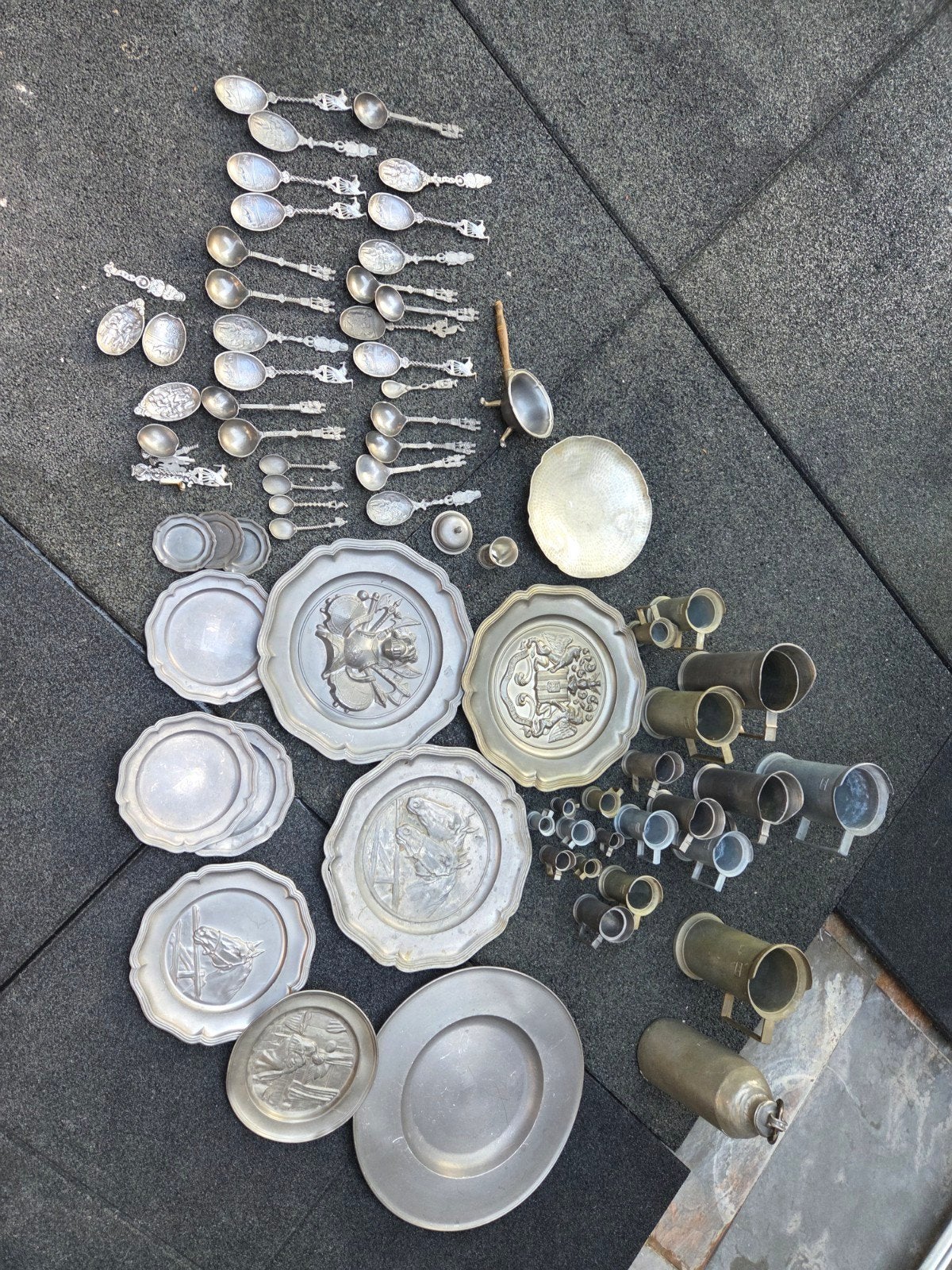 Grote collectie antiek tin: borden, lepels en kannen, Ophalen of Verzenden