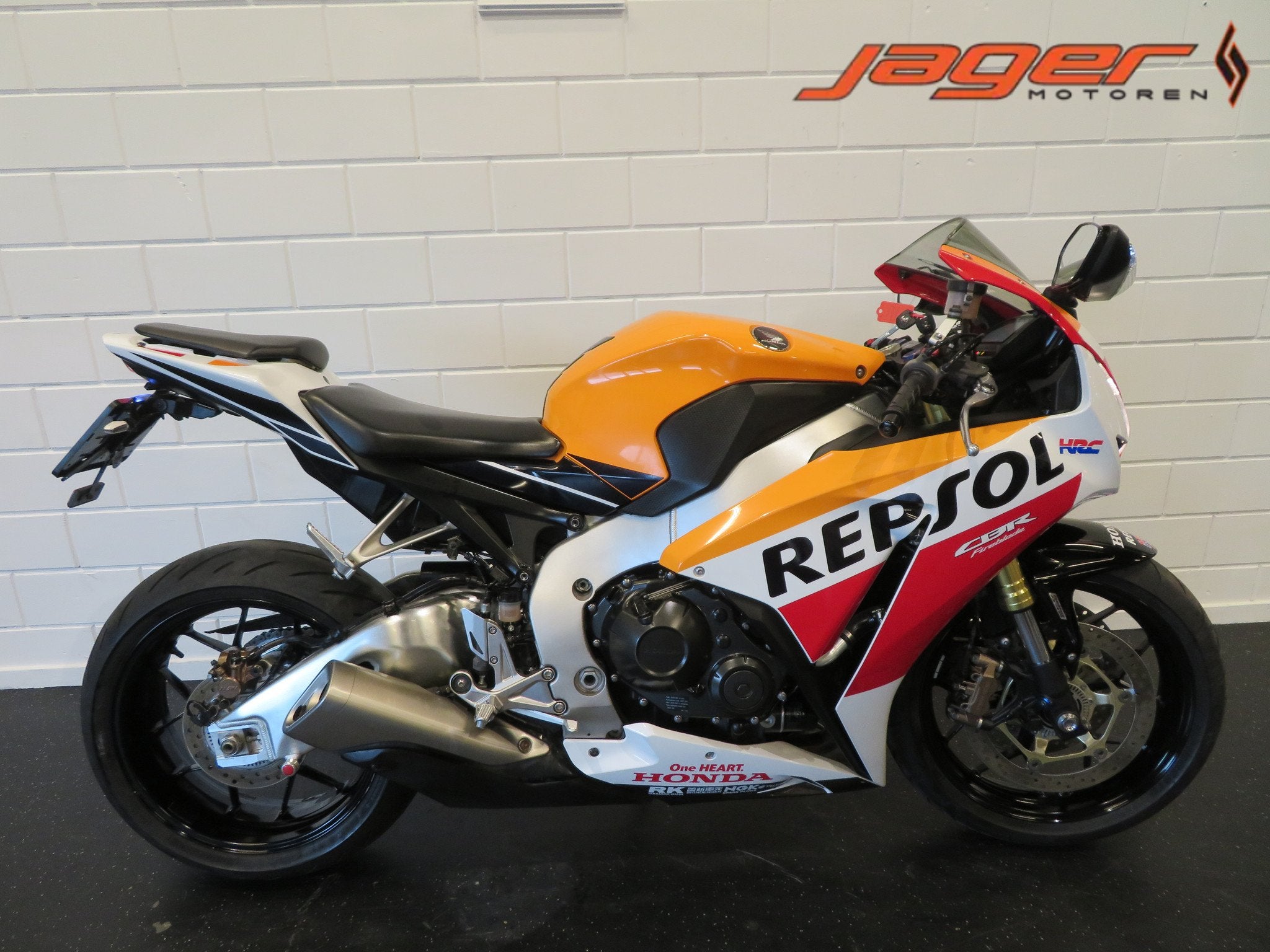 Honda CBR 1000 RR FIREBLADE REPSOL HISTO. (bj 2013), Super Sport, Gebruikt, Bedrijf