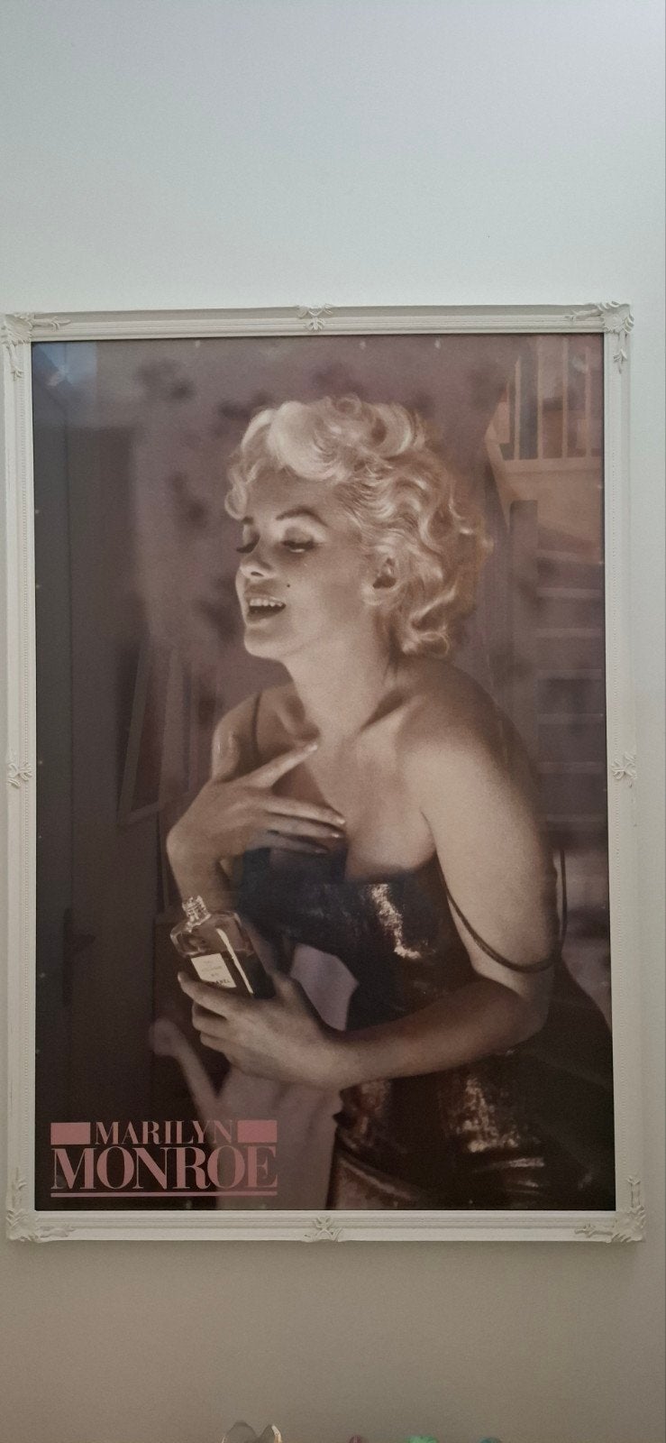Marilyn Monroe poster in witte lijst, Ophalen, Gebruikt, Foto of Poster, 75 – 100