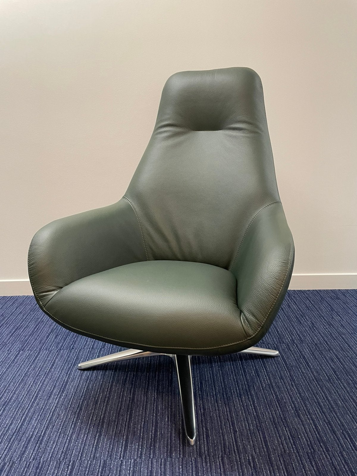 NIEUW! LEOLUX PODE SPOT TWO 50% korting, Huis en Inrichting, Fauteuils, Ophalen, Zo goed als nieuw, 50 tot 75 cm